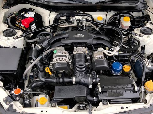 Used 2015 Scion FR-S image 30