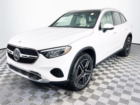 New 2026 Mercedes-Benz GLC 300 4MATIC image 2