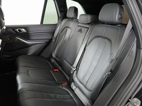 Used 2022 BMW X5 xDrive45e w/ M Sport Package image 32