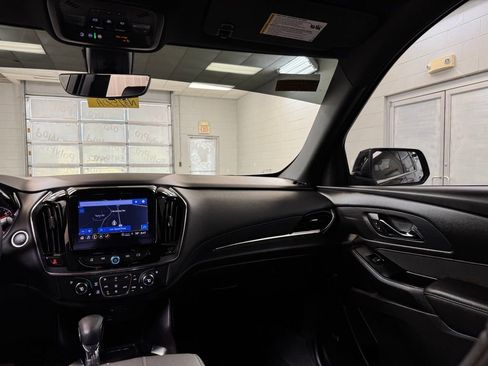 Used 2023 Chevrolet Traverse High Country AWD/4WD image 28