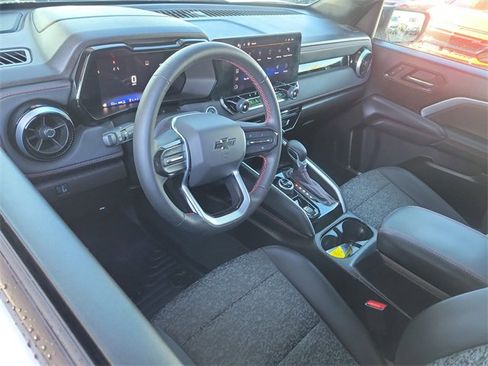 Used 2023 Chevrolet Colorado Z71 w/ Z71 Convenience Package 2 image 6