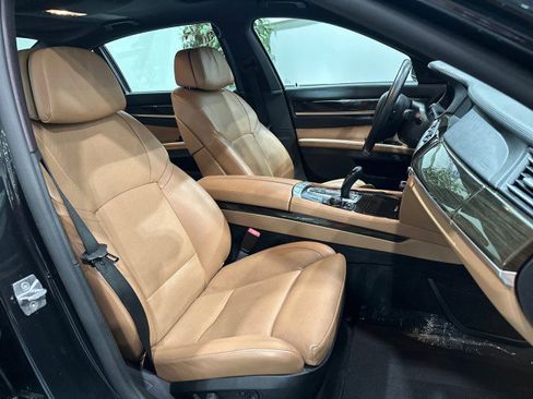 Used 2012 BMW 750Li RWD image 34