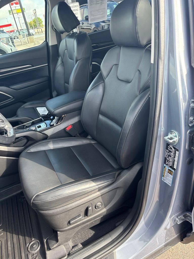 Used 2024 Kia Telluride S FWD image 13