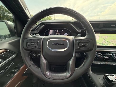 Used 2025 GMC Sierra 1500 Denali Ultimate AWD/4WD image 10