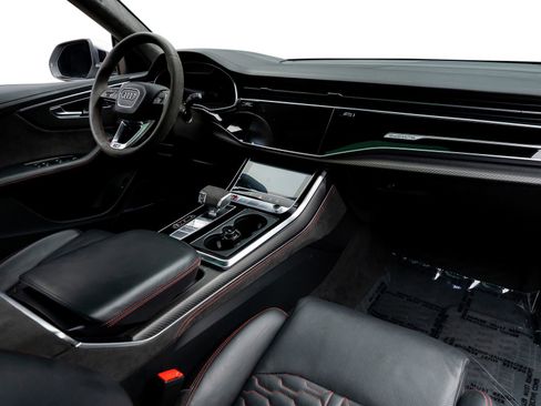 Used 2022 Audi RS Q8 4.0T image 2