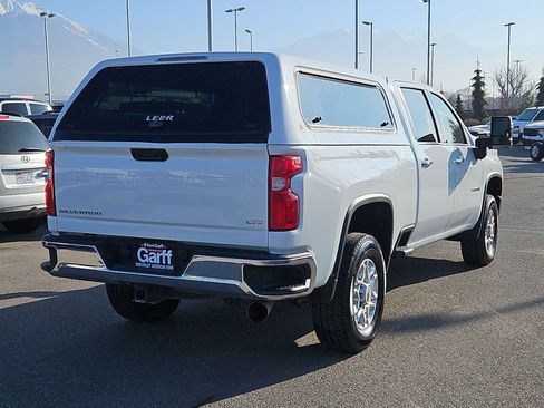 Used 2021 Chevrolet Silverado 3500 LTZ w/ LTZ Convenience Package image 3
