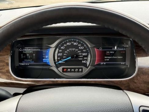 Used 2015 Ford Taurus Limited image 14