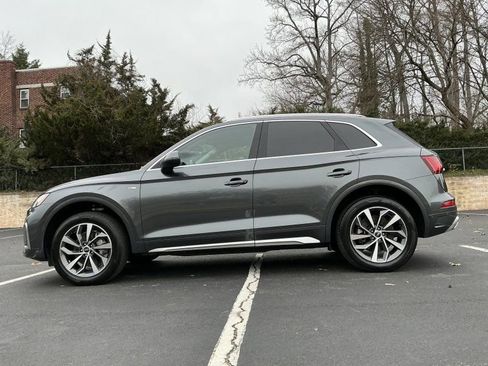 Used 2023 Audi Q5 2.0T Premium w/ Convenience Package image 8