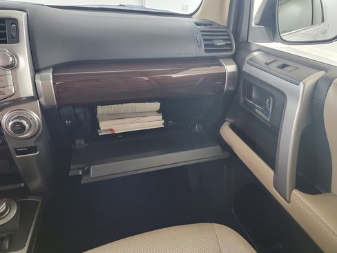 Used 2014 Toyota 4Runner Limited image 24