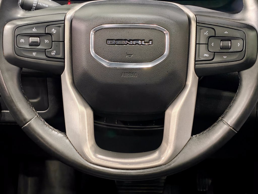 Used 2023 GMC Yukon XL Denali AWD/4WD image 5