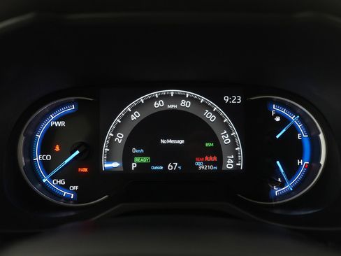 Used 2024 Toyota RAV4 XLE image 24