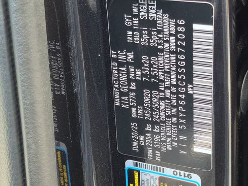 Used 2025 Kia Telluride S FWD image 27