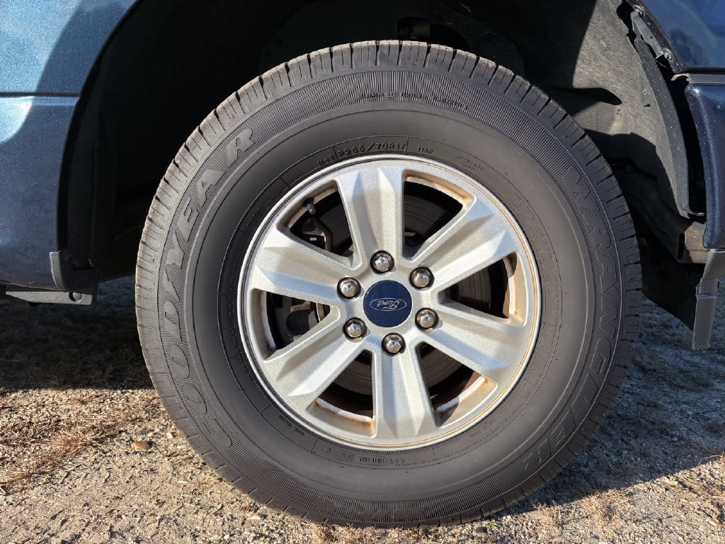Used 2018 Ford F150 XL w/ Equipment Group 101A Mid AWD/4WD image 12