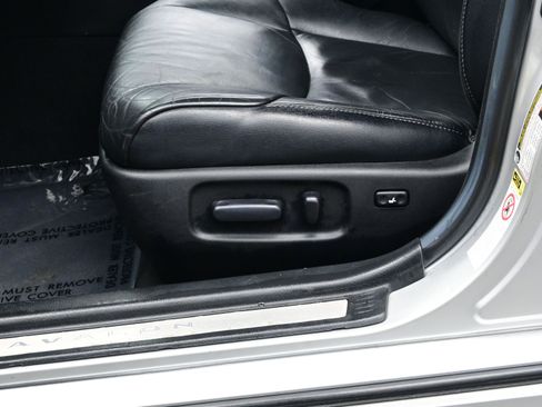 Used 2012 Toyota Avalon image 10