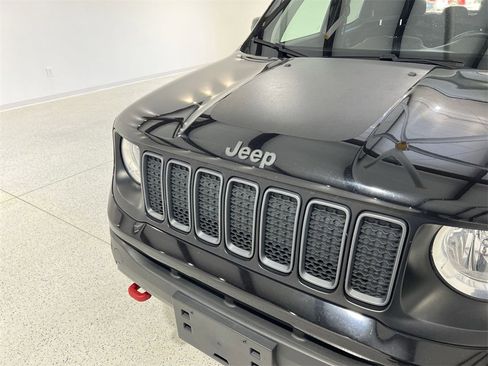 Used 2020 Jeep Renegade Trailhawk w/ Cold Weather Group image 27