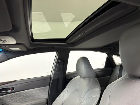 Used 2020 Toyota Avalon Limited w/ All Weather Liner Package FWD image 14