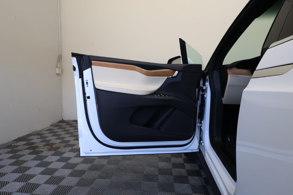 Used 2020 Tesla Model X Performance AWD/4WD image 14
