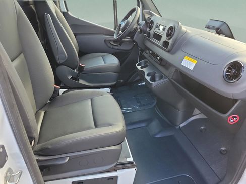New 2025 Mercedes-Benz Sprinter 2500 image 7