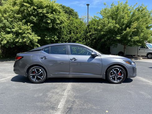 Used 2025 Nissan Sentra SV w/ All-Weather Package FWD image 10