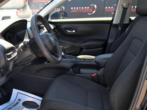 Used 2024 Honda HR-V LX image 17
