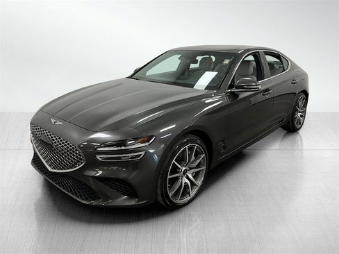 Used 2025 Genesis G70 2.5T image 2