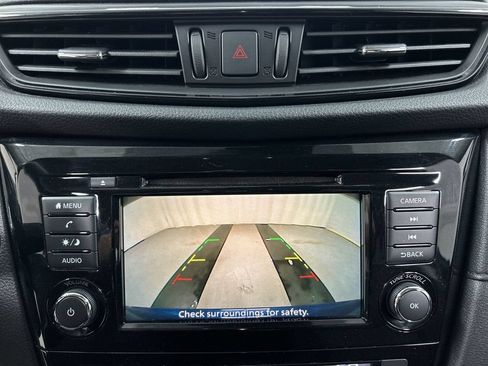Used 2019 Nissan Rogue SV AWD/4WD image 15