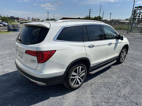 Used 2018 Honda Pilot Touring image 8