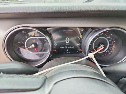 Used 2021 Jeep Gladiator Sport AWD/4WD image 8