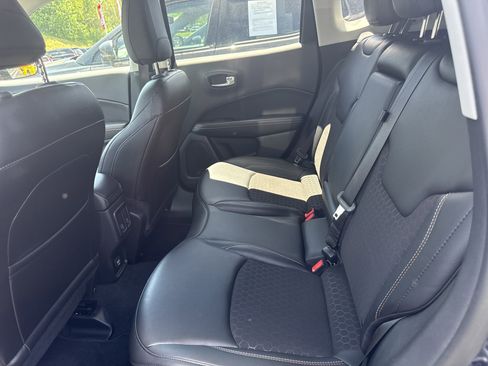 Used 2021 Jeep Compass Latitude AWD/4WD image 4