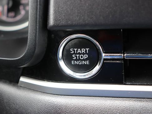 Used 2024 Mitsubishi Outlander FWD image 50