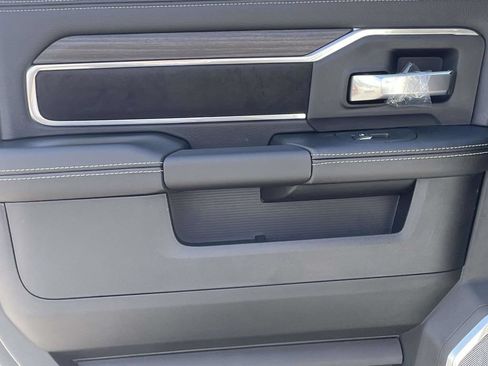 New 2026 RAM 2500 Laramie AWD/4WD image 20