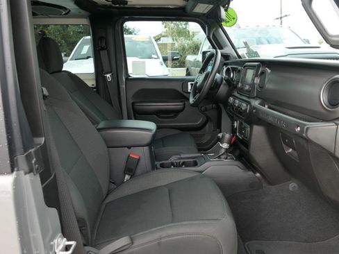 Used 2021 Jeep Wrangler Sport image 21