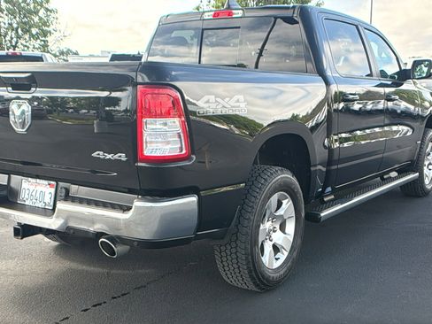Used 2022 RAM 1500 Big Horn AWD/4WD image 3