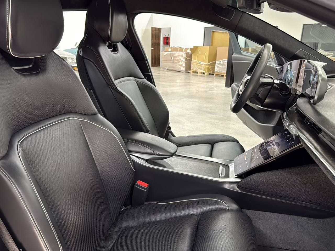 Used 2025 Lucid Air Touring AWD/4WD image 14