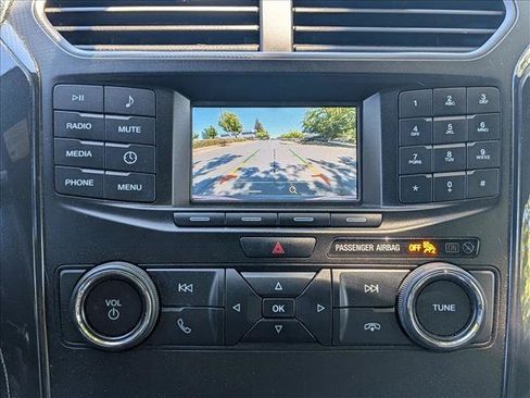 Used 2018 Ford Explorer FWD image 14