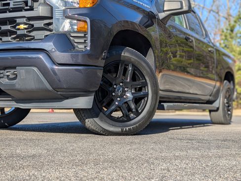 Used 2022 Chevrolet Silverado 1500 Custom image 32