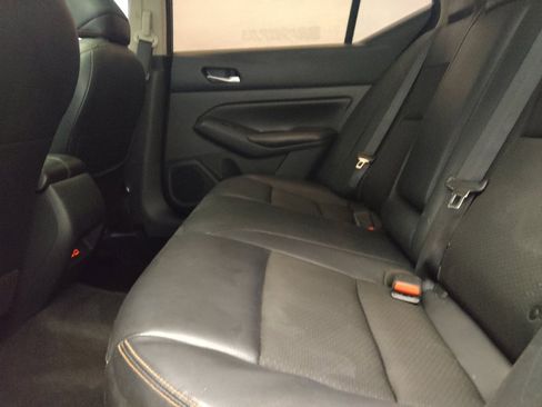 Used 2022 Nissan Altima 2.5 SR w/ Midnight Edition Package FWD image 18