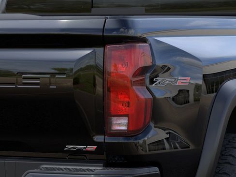 New 2026 Chevrolet Colorado ZR2 w/ Technology Package AWD/4WD image 11