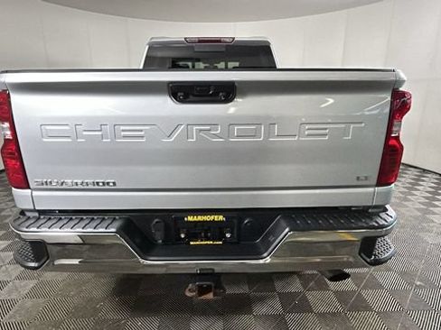 Used 2021 Chevrolet Silverado 2500 LT w/ Convenience Package AWD/4WD image 3