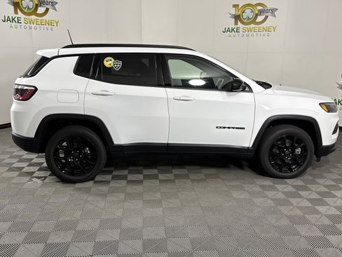 New 2026 Jeep Compass Latitude image 8