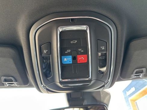 Used 2024 Jeep Grand Cherokee Altitude AWD/4WD image 35