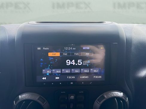 Used 2017 Jeep Wrangler Unlimited Sport w/ Quick Order Package 24S AWD/4WD image 15