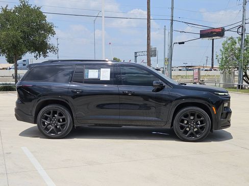 Certified 2025 Chevrolet Traverse RS w/ LPO, Floor Liner Package AWD/4WD image 2