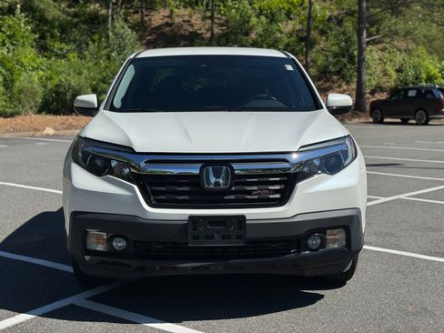 Used 2020 Honda Ridgeline Sport image 2