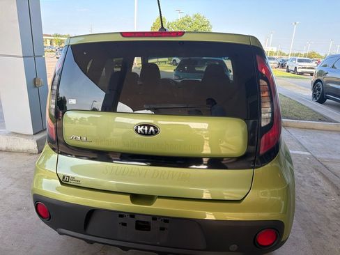 Used 2018 Kia Soul FWD image 5