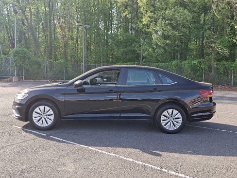 Used 2019 Volkswagen Jetta S w/ Driver Assistance Package FWD image 4