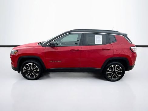 Used 2024 Jeep Compass Limited image 4