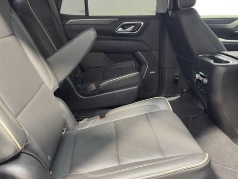 Used 2021 GMC Yukon SLT w/ Rear Media and Nav Package RWD image 17