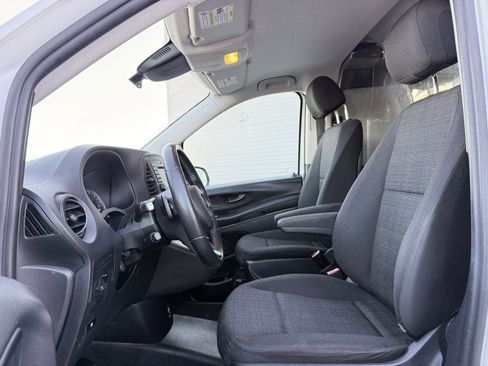 Used 2018 Mercedes-Benz Metris image 17