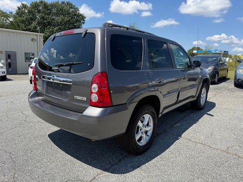 Used 2006 MAZDA Tribute s w/ Package 2 FWD image 7